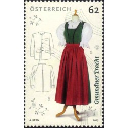1 عدد  تمبر  لباسهای سنتی کلاسیک - اتریش 2013