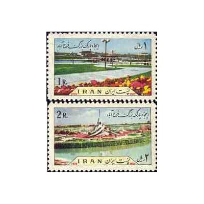 1765 - تمبر پارک فرح آباد 1353