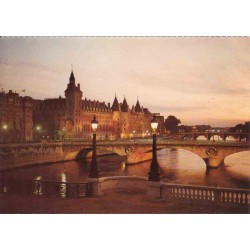 کارت پستال چاپ فرانسه - مناظر پاریس - The Conciergerie