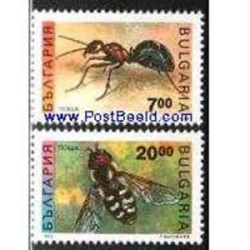 2 عدد تمبر حشرات - موچه و زنبور - بلغارستان 1992