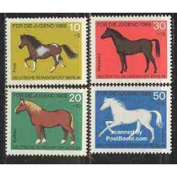 4 عدد تمبر جوانان - اسبها - برلین آلمان 1969