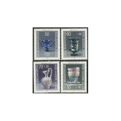 4 عدد تمبر اشیاء هنری - برلین آلمان 1986 قیمت 7 دلار