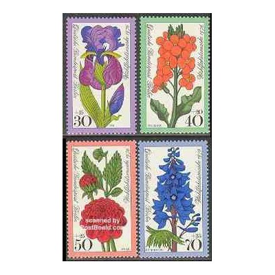 4 عدد تمبر رفاه اجتماعی - گلهای باغچه - برلین آلمان 1976