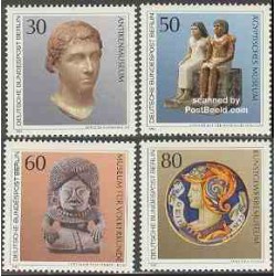 4 عدد تمبر گنجینه های هنری موزه های برلین - برلین آلمان 1984 قیمت 7 دلار