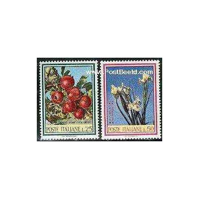 2 عدد تمبر گلها و میوه ها - ایتالیا 1967