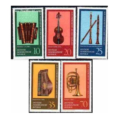 5 عدد تمبر آلات موسیقی - جمهوری دموکراتیک آلمان 1977