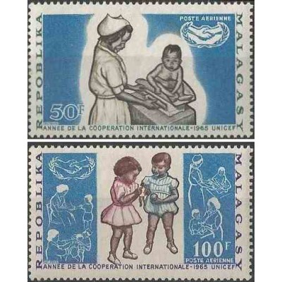 2 عدد تمبر سال همکاری بین المللی - ماداگاسکار 1965