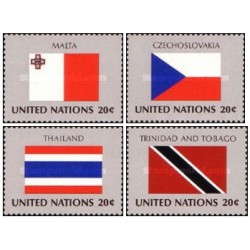 4 عدد  تمبر پرچم های کشورهای عضو سازمان ملل - مالت چک اسلواکی تایلند ترینیدادتوباگو- نیویورک سازمان ملل 1981