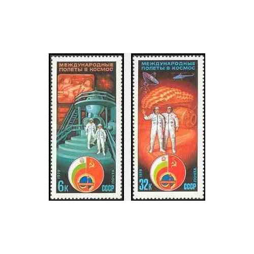2 عدد تمبر پرواز فضائی شوروی و بلغار - شوروی 1979