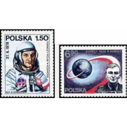2 عدد تمبر برنامه فضائی جهانی - اولین لهستانی فضا نورد  -  با تاریخ 27 June 1978- لهستان 1978