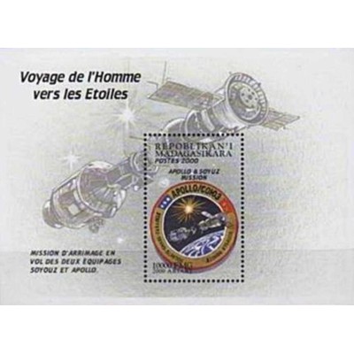 مینی شیت سفر فضایی سرنشین دار -  	Apollo-Soyuz  - ماداگاسکار 2000 قیمت 4.2 دلار