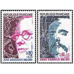 2 عدد تمبرفرانسوی های معروف -ژان ژیرادو ، باربی دواوریلی - نویسنده - فرانسه 1974