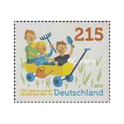 1 عدد  تمبر صد و هفتاد و پنجمین سالگرد تاسیس اولین کودکستان در آلمان - آلمان 2015
