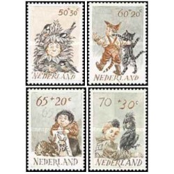 4 عدد  تمبر مراقبت از کودک - هلند 1982