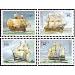 4 عدد  تمبر کشتی های تاریخی پرتغالی - پرتغال 1997